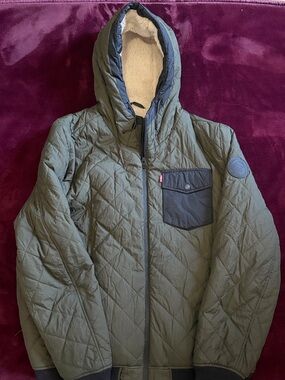 Men’s Quilted Olive Green Hooded Jacket with Navy Pocket